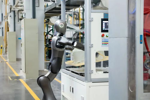 半年營收破2523億,美的用首個智能體工廠,揭開業績增長的底層邏輯